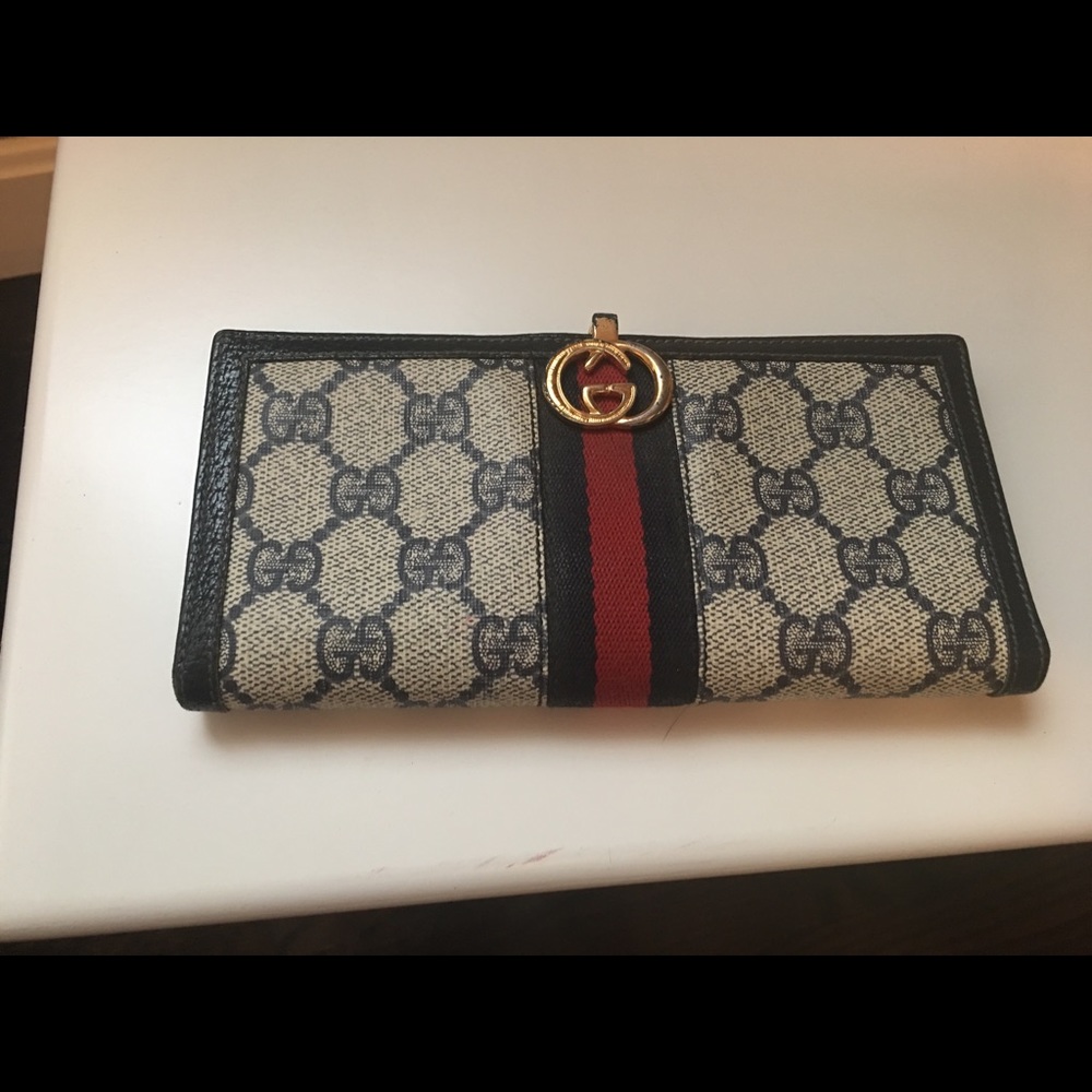 Gucci wallet